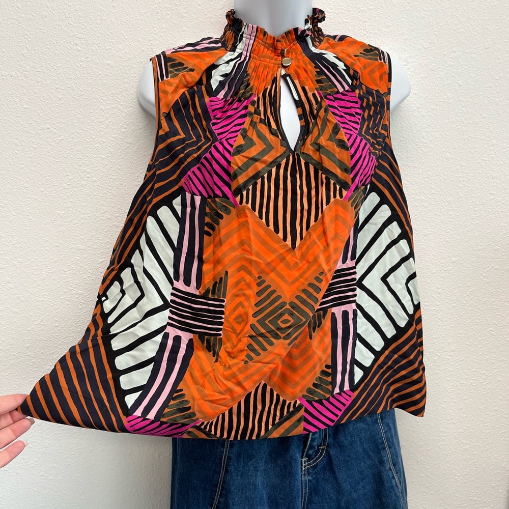 Marie Oliver Graphic Pleated Sleeveless Trapeze Silk Blouse